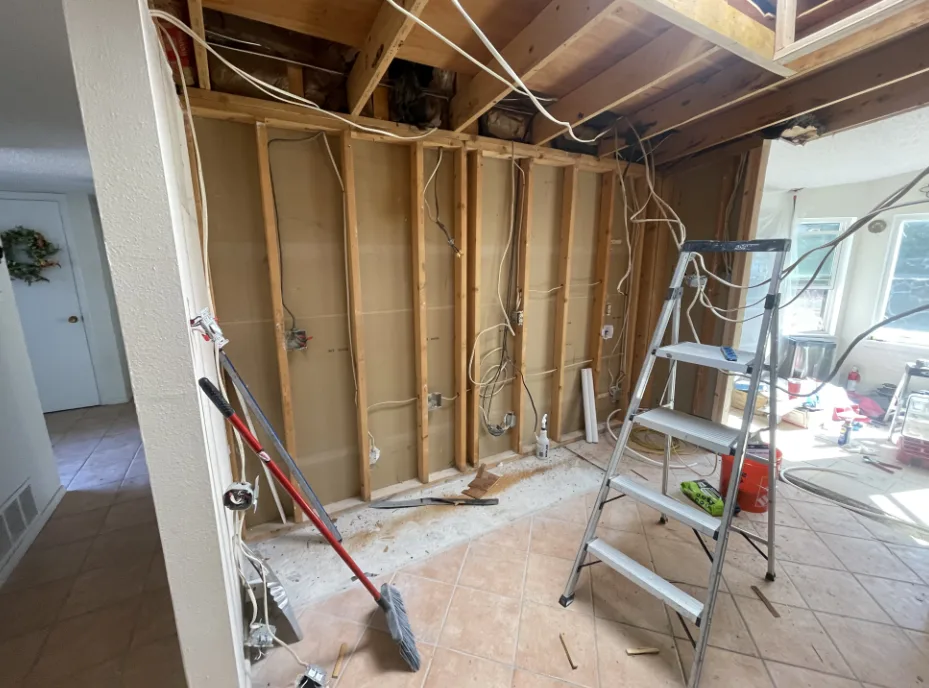 From the work in progress to the welcoming space. · Photo 5